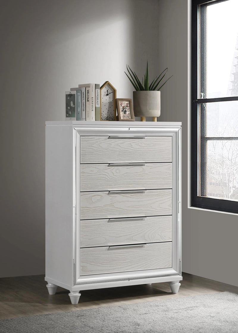 B027 Pale Almond Chest