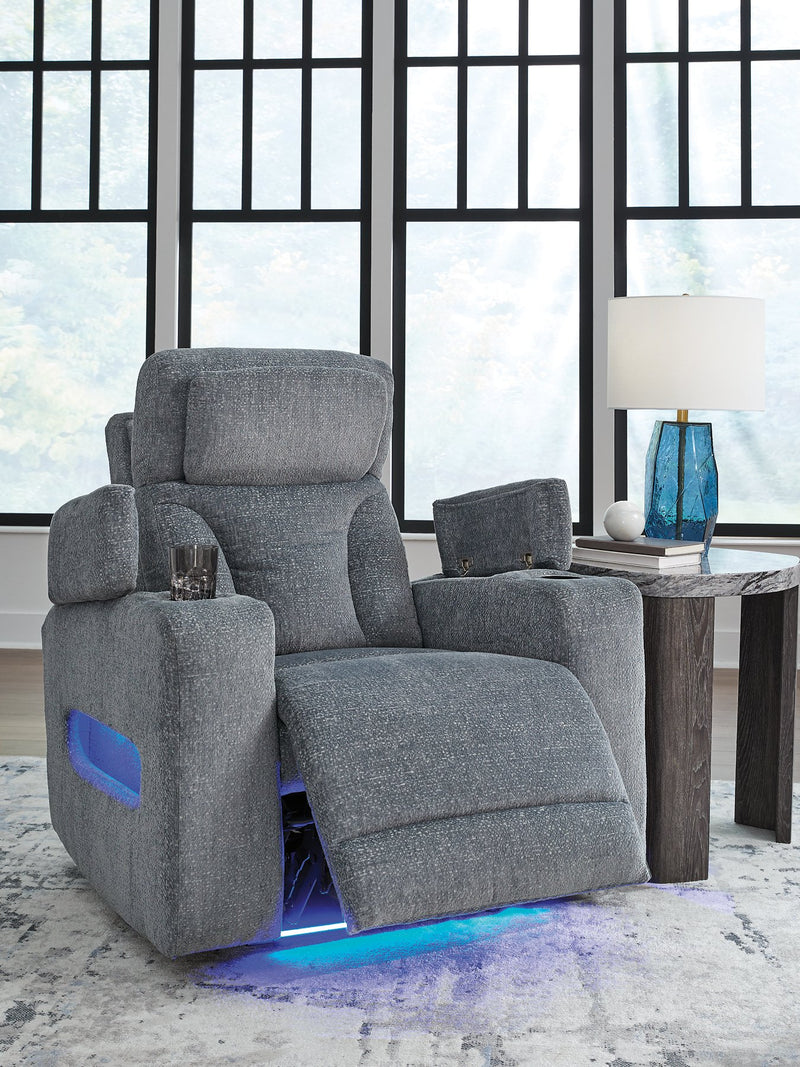 Studio Cave Power Recliner