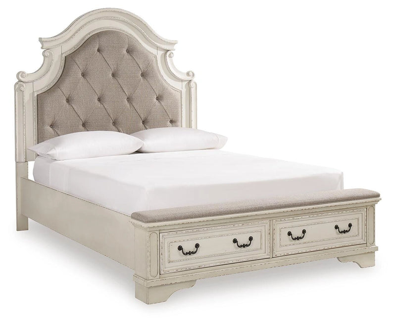 Realyn Upholstered Bed