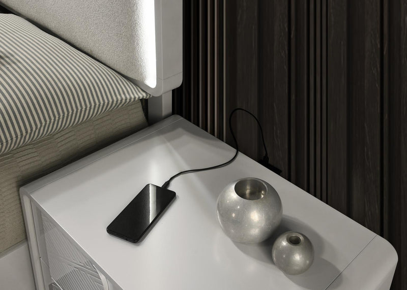 King Bed - Dresser - Mirror