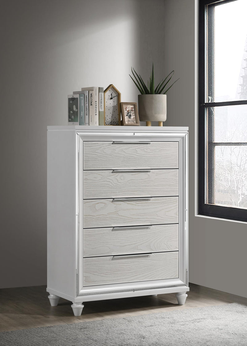B027 Pale Almond Chest