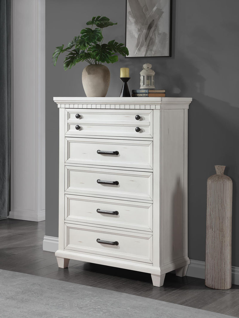 B078 White Chest