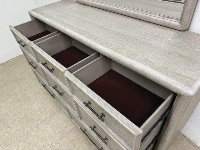 Midhurst Dresser
